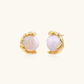 Freshwater pearl stud earrings in 18K gold vermeil | Olaty