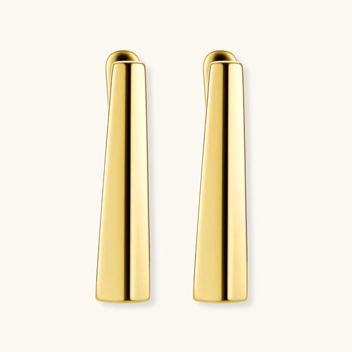Product video showcasing Golden Hour Sculpted Huggie Earrings with smooth sculptural curves and a polished gold-tone huggie design | Olaty