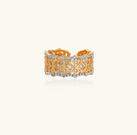Product video showcasing Two-Tone Lattice Crystal Statement Ring with an intricate lattice design, sparkling crystal details and contrasting two-tone finish | Olaty