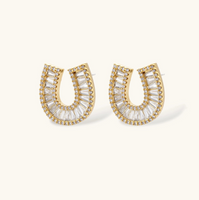 Product video showcasing Lucky Horseshoe Crystal Jewelry Set with sparkling crystal details, horseshoe-inspired design and coordinated jewelry pieces | Olaty