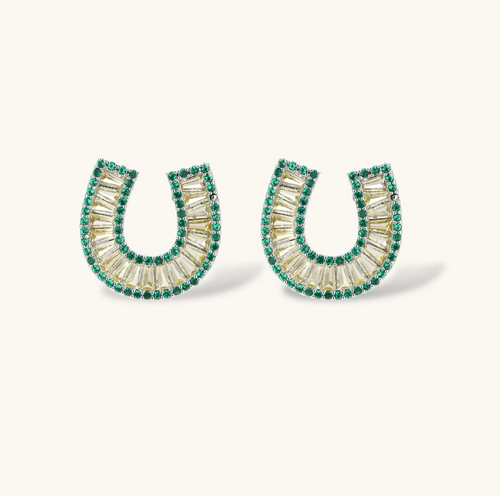 Product video showcasing Jade Horseshoe Jewelry Set with jade green details, horseshoe-inspired design and coordinated jewelry pieces | Olaty