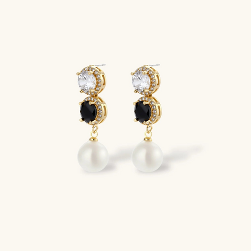 Product video showcasing Noir Pearl & Zirconia Statement Jewelry Set with lustrous pearls, sparkling zirconia details and coordinated statement jewelry pieces | Olaty