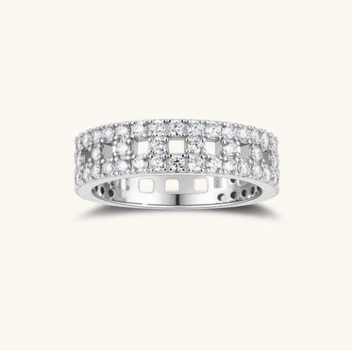 Product video showcasing GRA Certified Moissanite Diamond Stellar Row Ring with brilliant moissanite stones arranged in a sparkling linear row design | Olaty