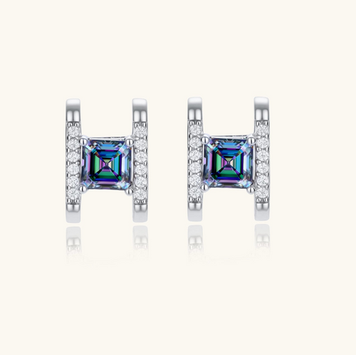 Product video showcasing GRA Certified Mystic Moissanite Diamond Prism Square Stud Earrings with brilliant mystic moissanite stones and sparkling square prism-inspired details | Olaty